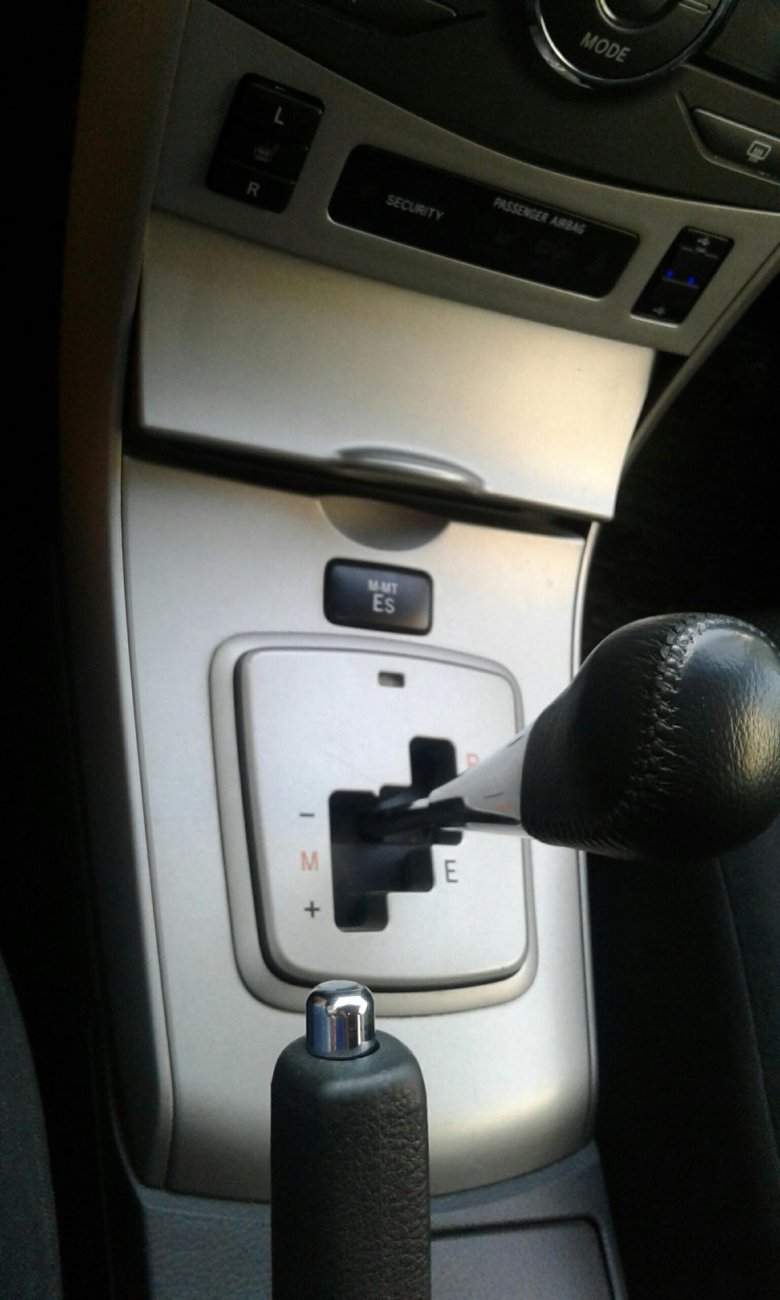 Toyota corolla 2008 робот