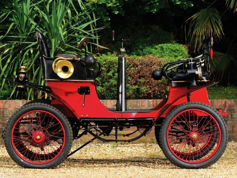 Первый бензиновый автомобиль