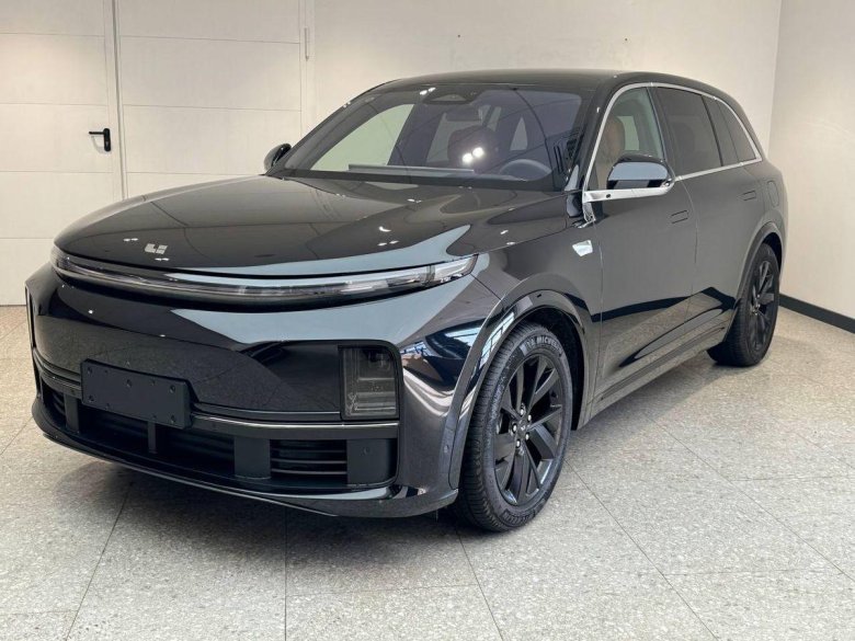 Автомобиль lixiang l 9