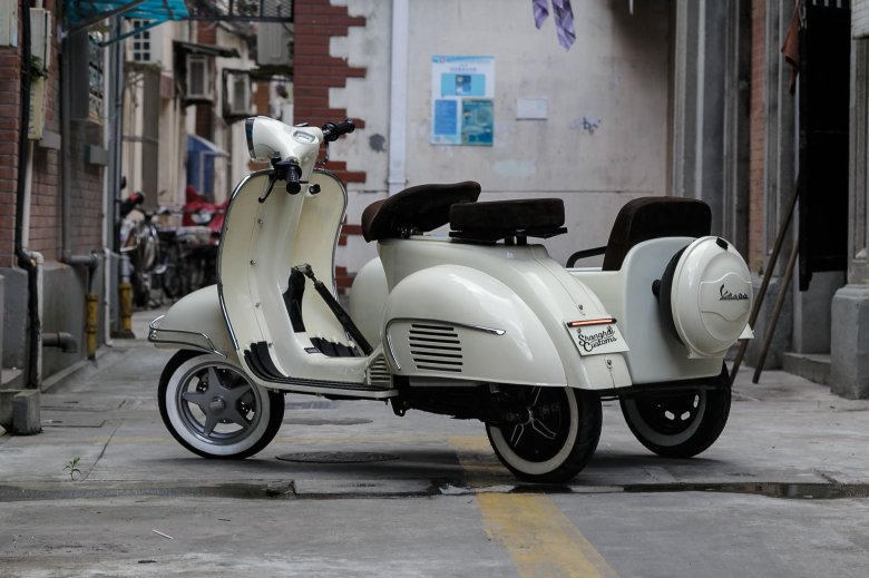 Итальянский мопед vespa