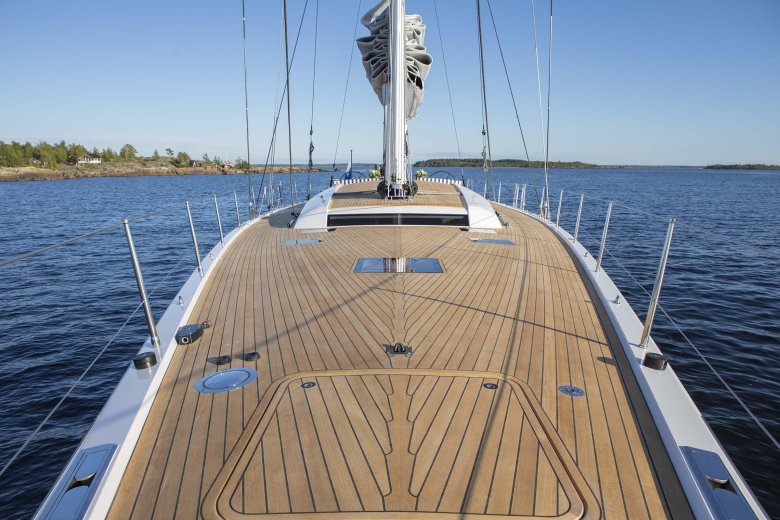 Тиковая палуба яхты