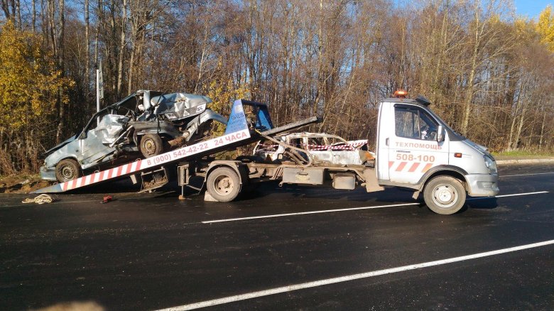 Эвакуатор с машиной