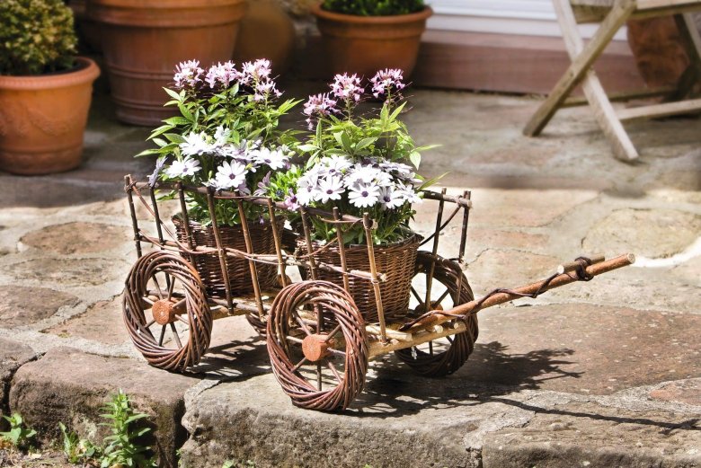 Телега декоративная для сада