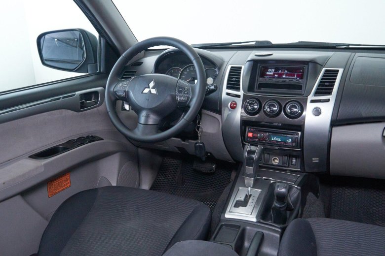 Mitsubishi pajero sport 2 салон