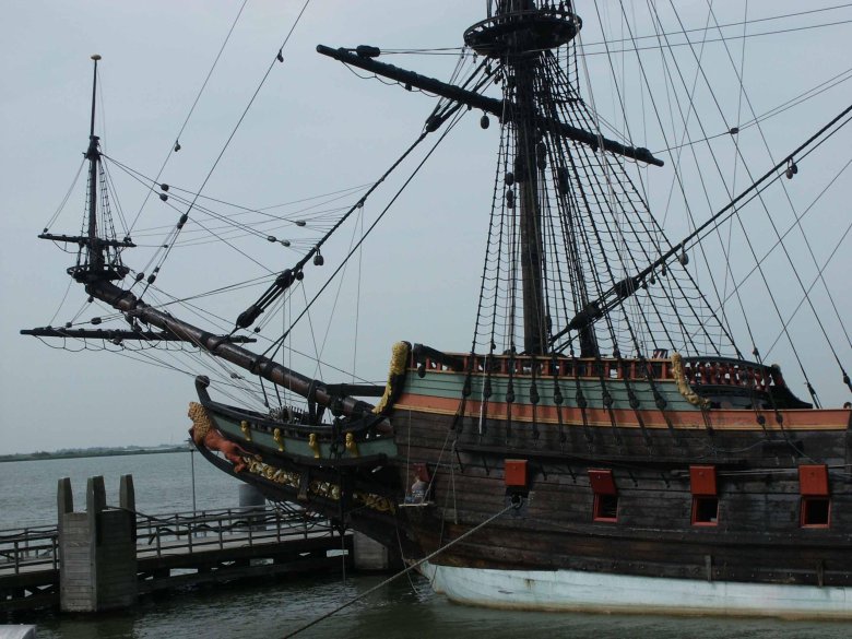 Корабль галеон батавия