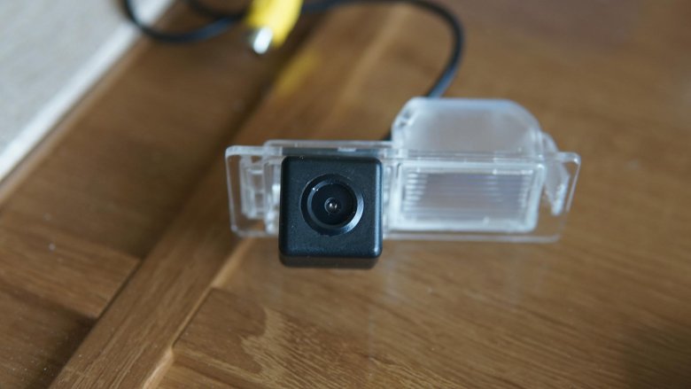 Камера заднего вида mylink