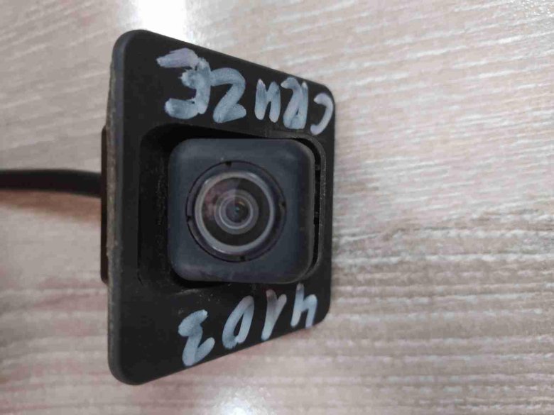 Оригинальная камера заднего вида