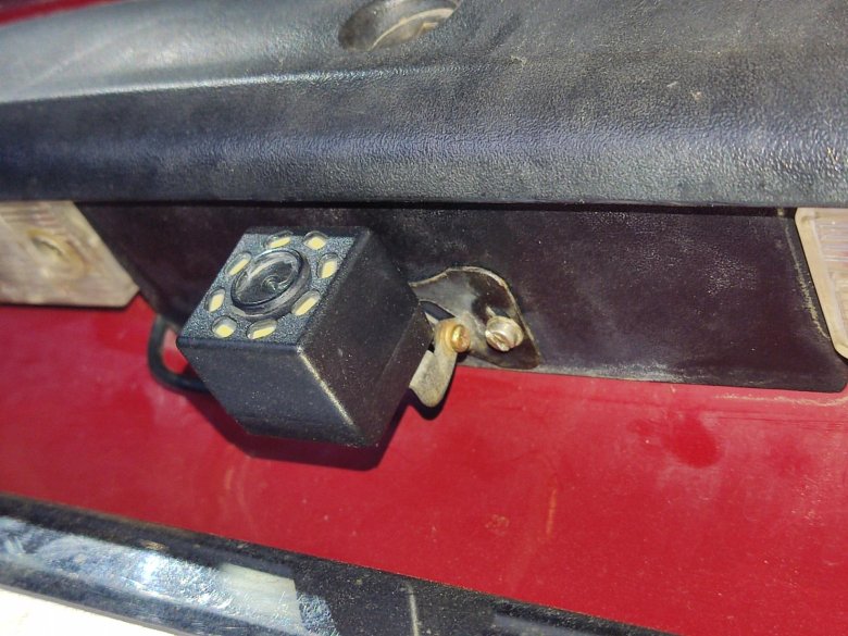 Камера заднего вида на автомобиль