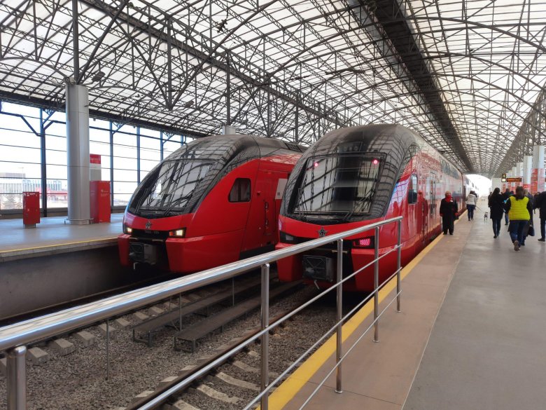 Двухэтажный аэроэкспресс в шереметьево