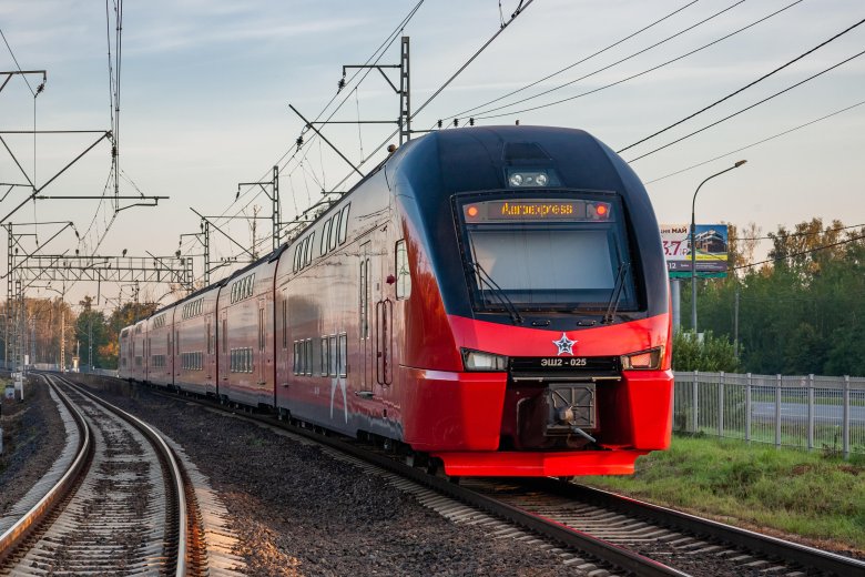 Двухэтажный электропоезд эш2