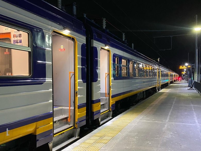 Фирменный поезд \ крым\ «укрзализныця»