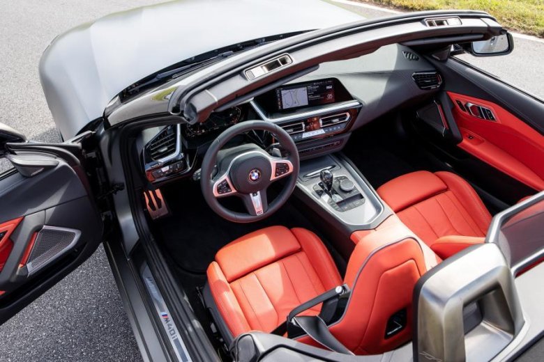 Bmw z4 2020 салон