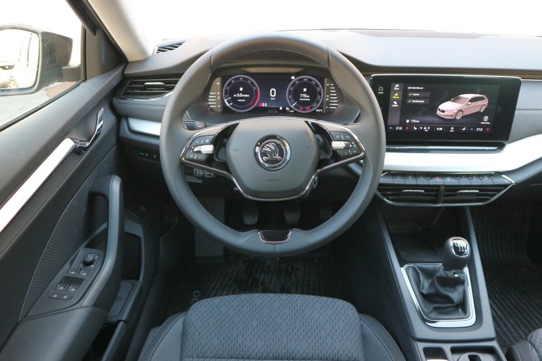 Škoda rapid 2022 салон