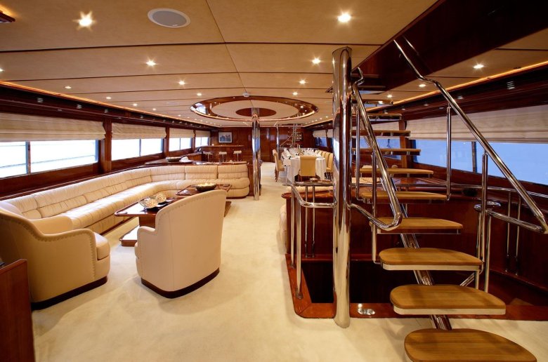 Azzam яхта интерьер