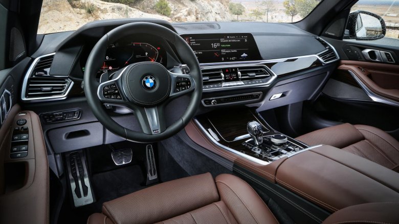 Бмв х5 2022 салон