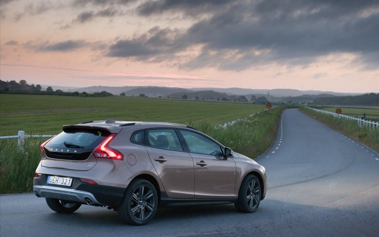 Вольво v40 cross country