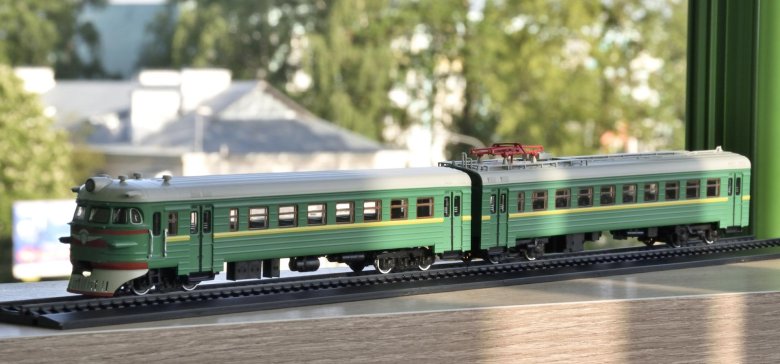 Модель электрички эр 2