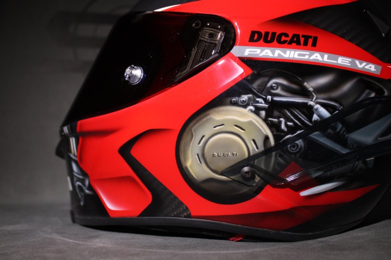 Мотошлем shoei ducati panigale v4