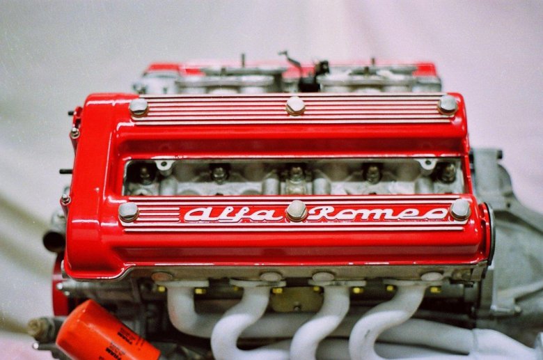 Alfa romeo v8