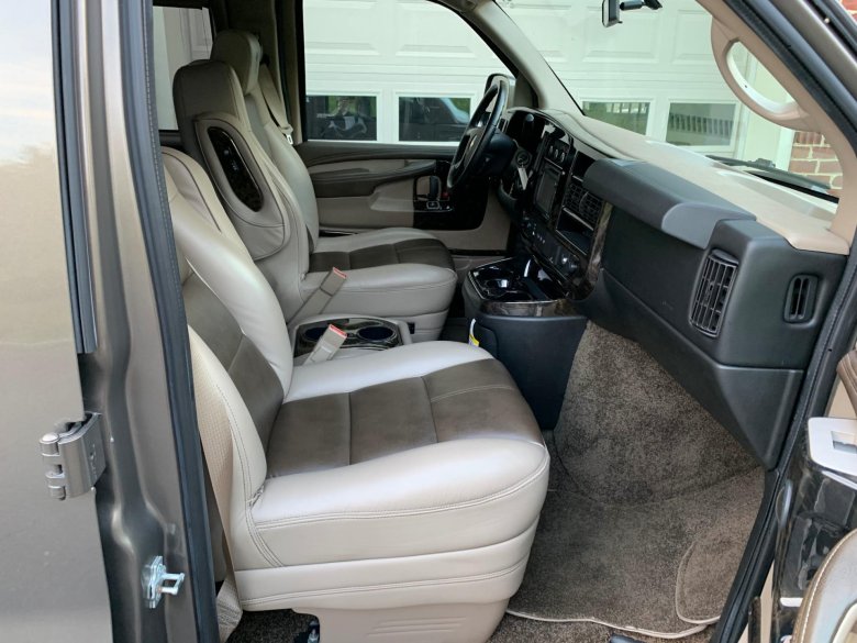 Chevrolet express explorer limited