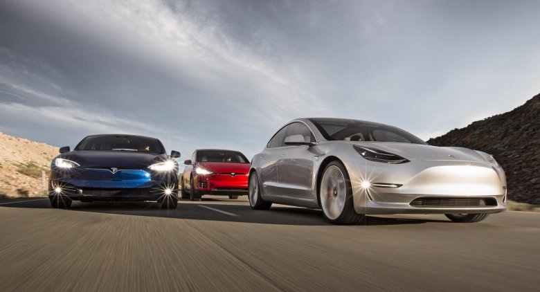 Автомобиль tesla