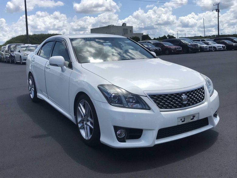 Тойота краун 2012