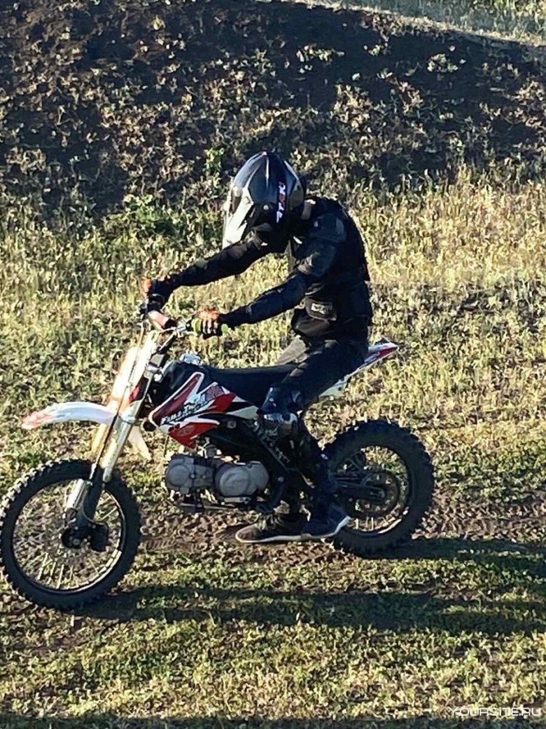 Питбайк с человеком