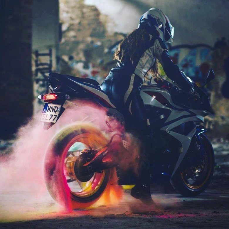 Бернаут на мотоцикле