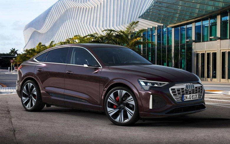 Audi q 8 sportback e tron