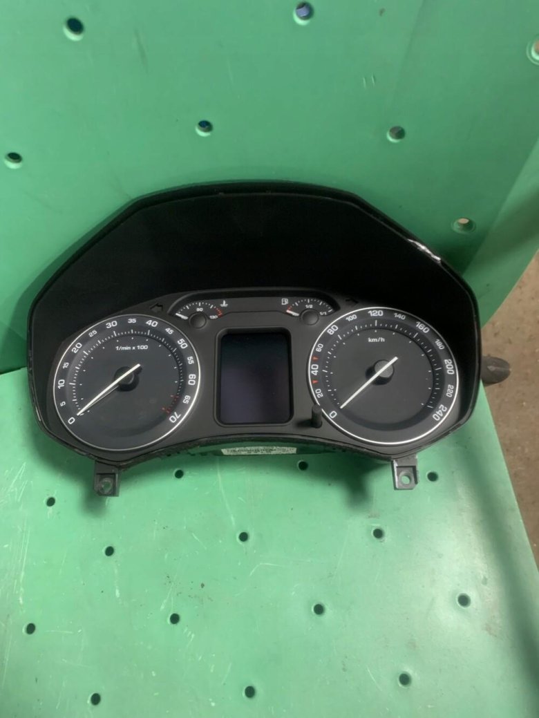 Приборная панель октавия а5