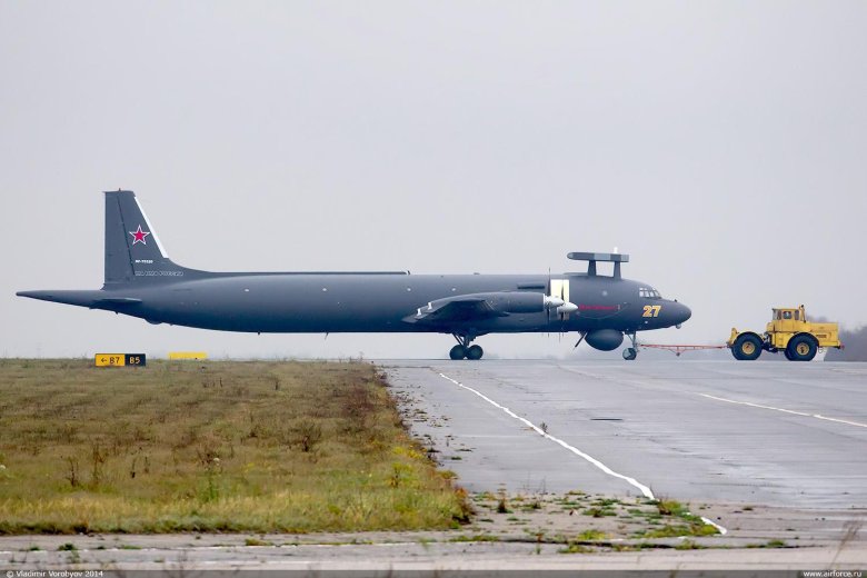 Противолодочный самолет ил-38н