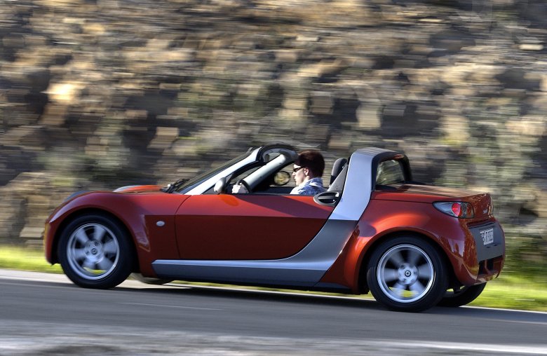 Машина smart roadster