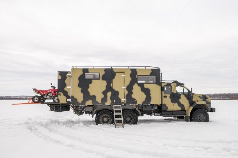 Урал некст 6х6 кемпер