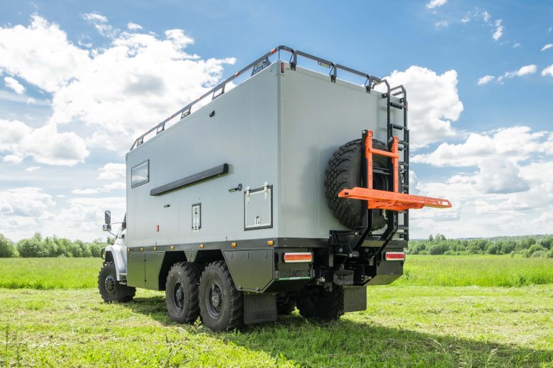 Урал некст 6х6 автодом