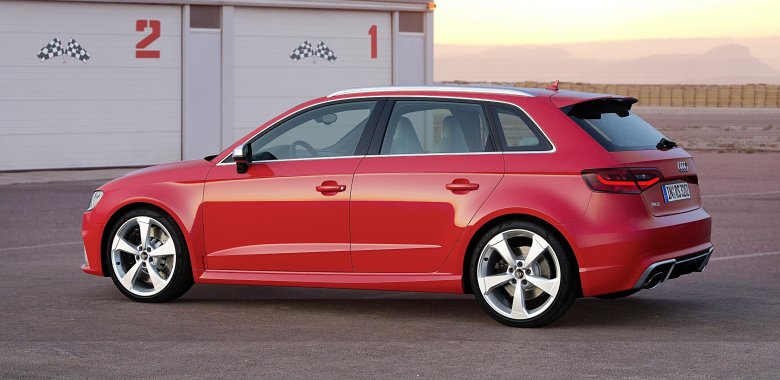 Audi rs3 хэтчбек