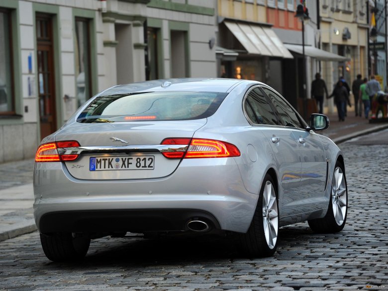 Jaguar xf 2012