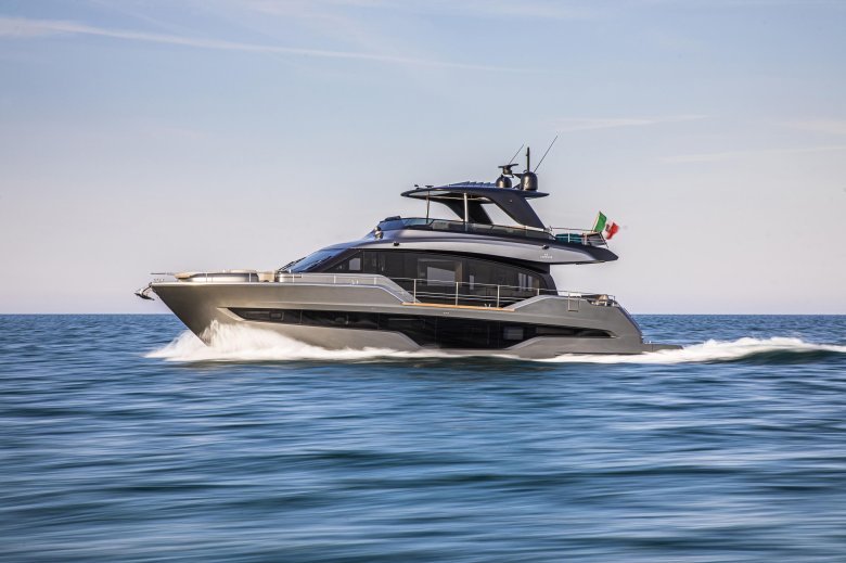 Новый флагман cranchi. моторная яхта settantotto 78.