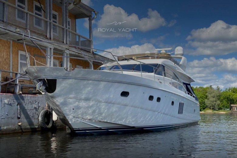 Яхта fairline 74