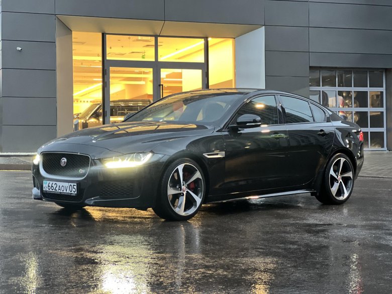 Jaguar xe 2015