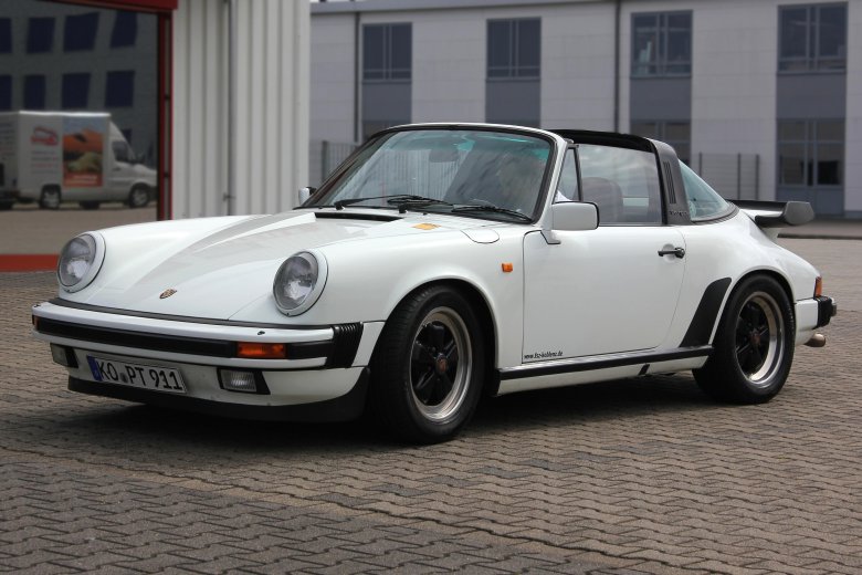 Porsche 911 carrera targa