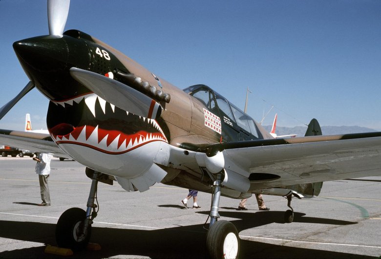 Curtiss p-40 warhawk