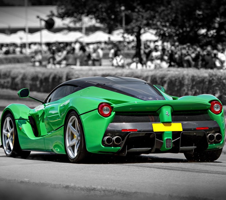 Ferrari laferrari зеленая