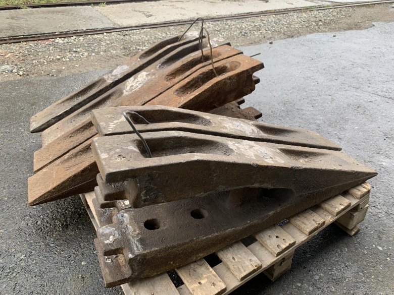 Зуб ковша экг 5