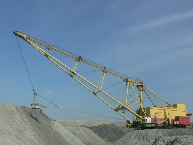 Шагающий экскаватор эш 100