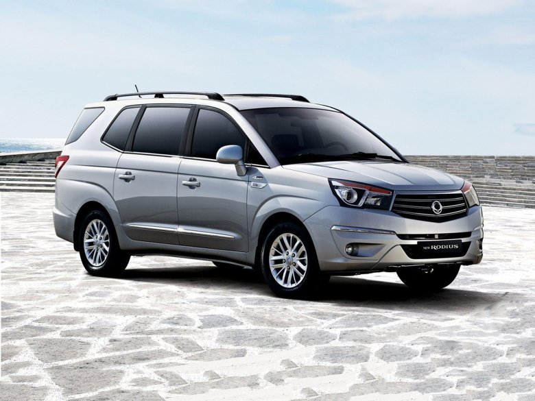 Ssangyong rodius 2013
