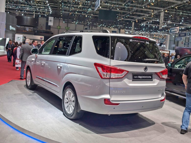 Ssangyong минивэн stavic