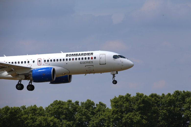 Самолет bombardier