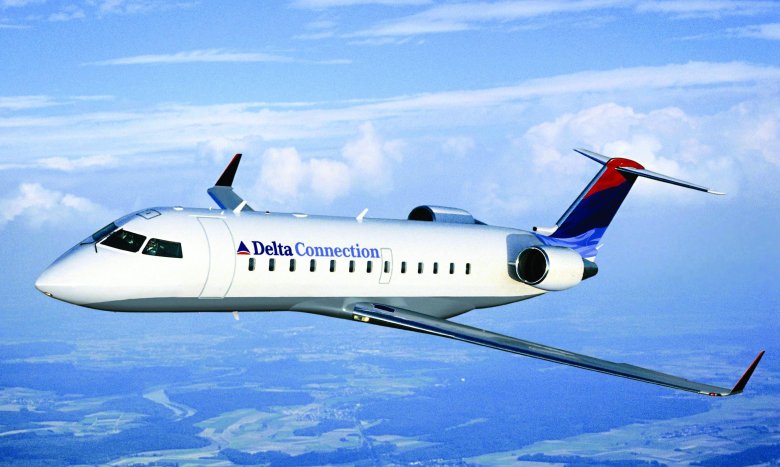 Самолет бомбардье crj