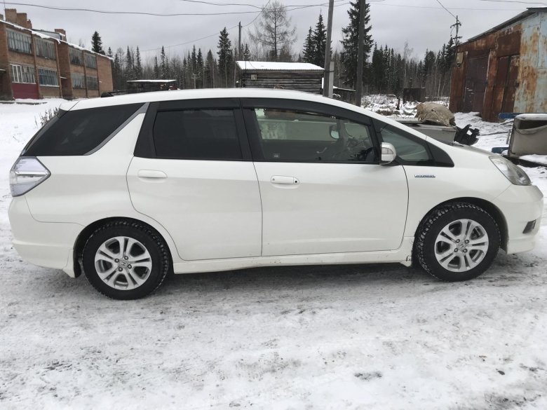 Хонда фит шаттл 2012