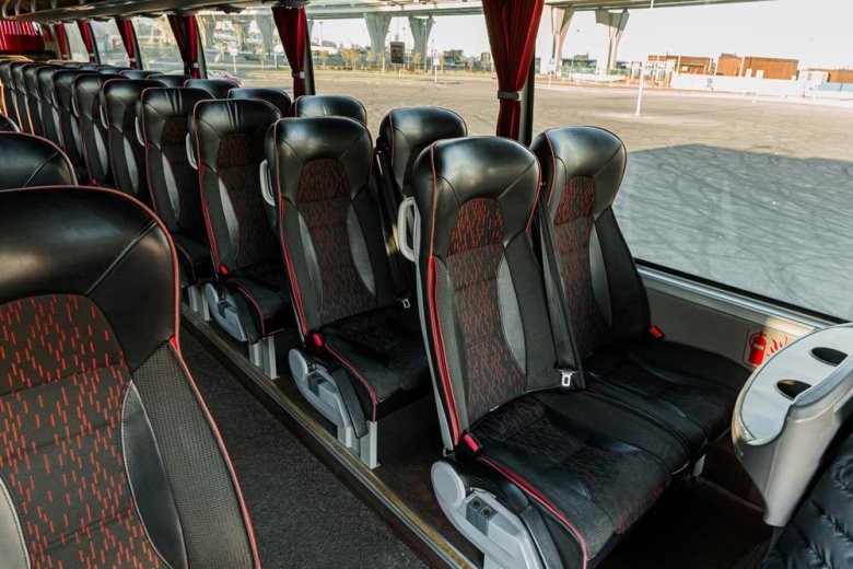 Автобус ютонг салон